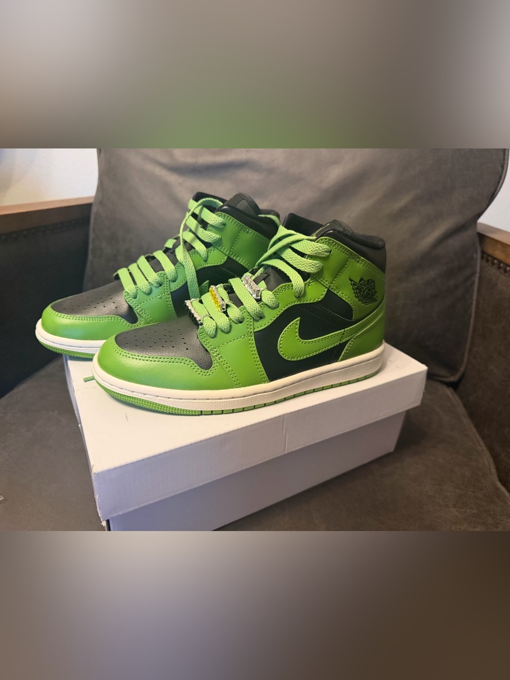Jordan 1 Mid Altitude Green (Women’s)